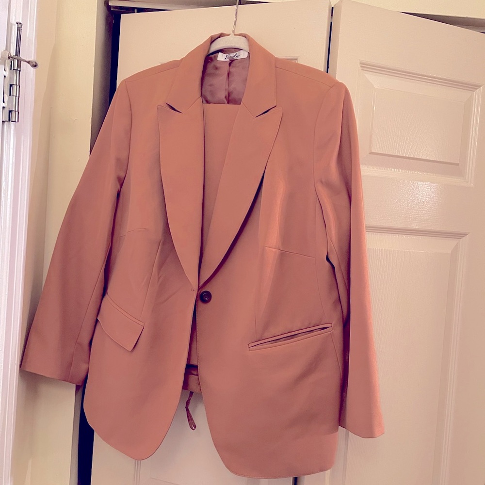 Two pieces pant suit